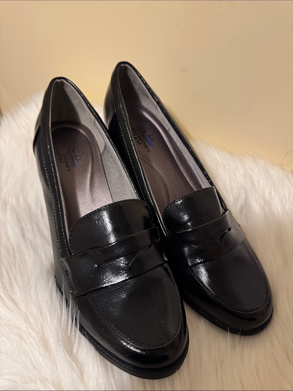 Life Stride Jordyn Black Penny Loafer Pumps Block Heel Memory Foam Size 10M